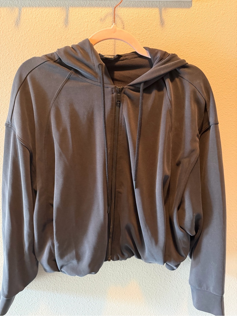 Athleta full zip Seasoft bubble jacket L